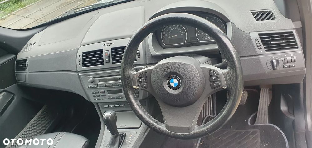 BMW X3 3.0i - 7