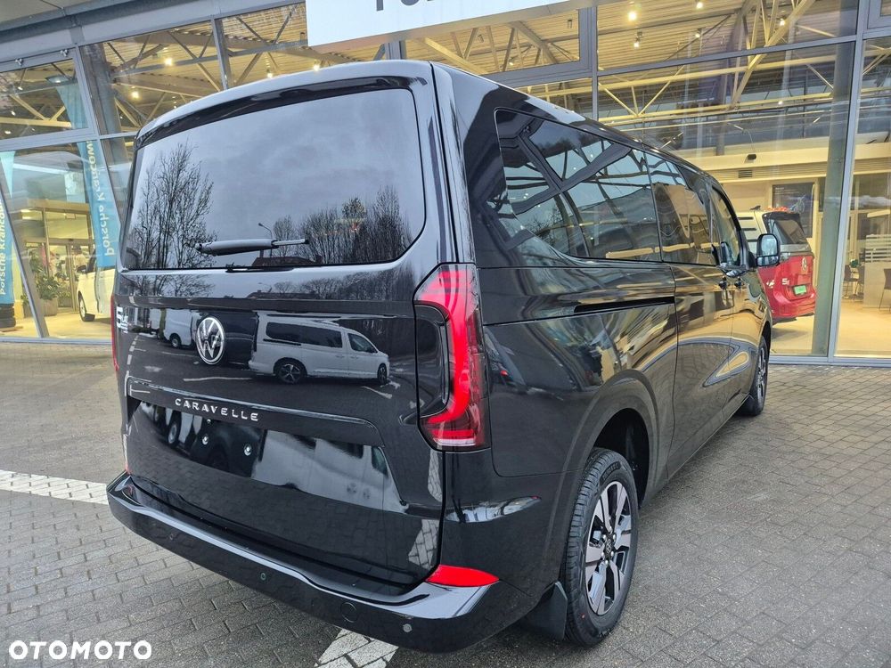 Volkswagen Nowa Caravelle Caravelle Style silnik: 2,0 l TDI 170 KM / skrzynia biegów: 8-biegowa automatyczna rozstaw osi: 3500 mm - 6