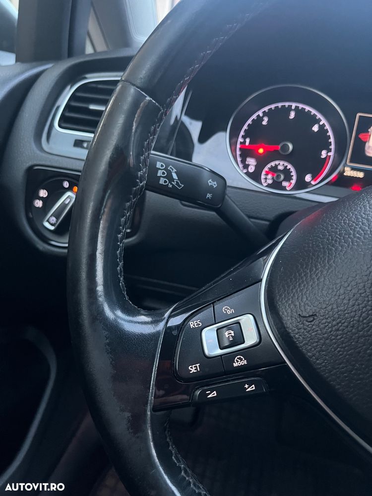 Volkswagen Golf 1.6 TDI BlueMotion Technology DSG Trendline - 23