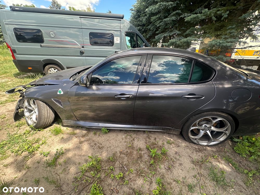 Alfa Romeo Giulia 2.9 Bi Turbo V6 Quadrifoglio - 11