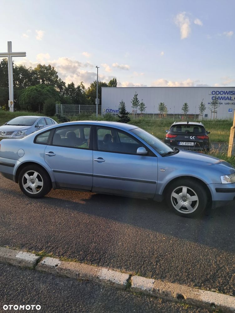 Volkswagen Passat 1.8 - 3