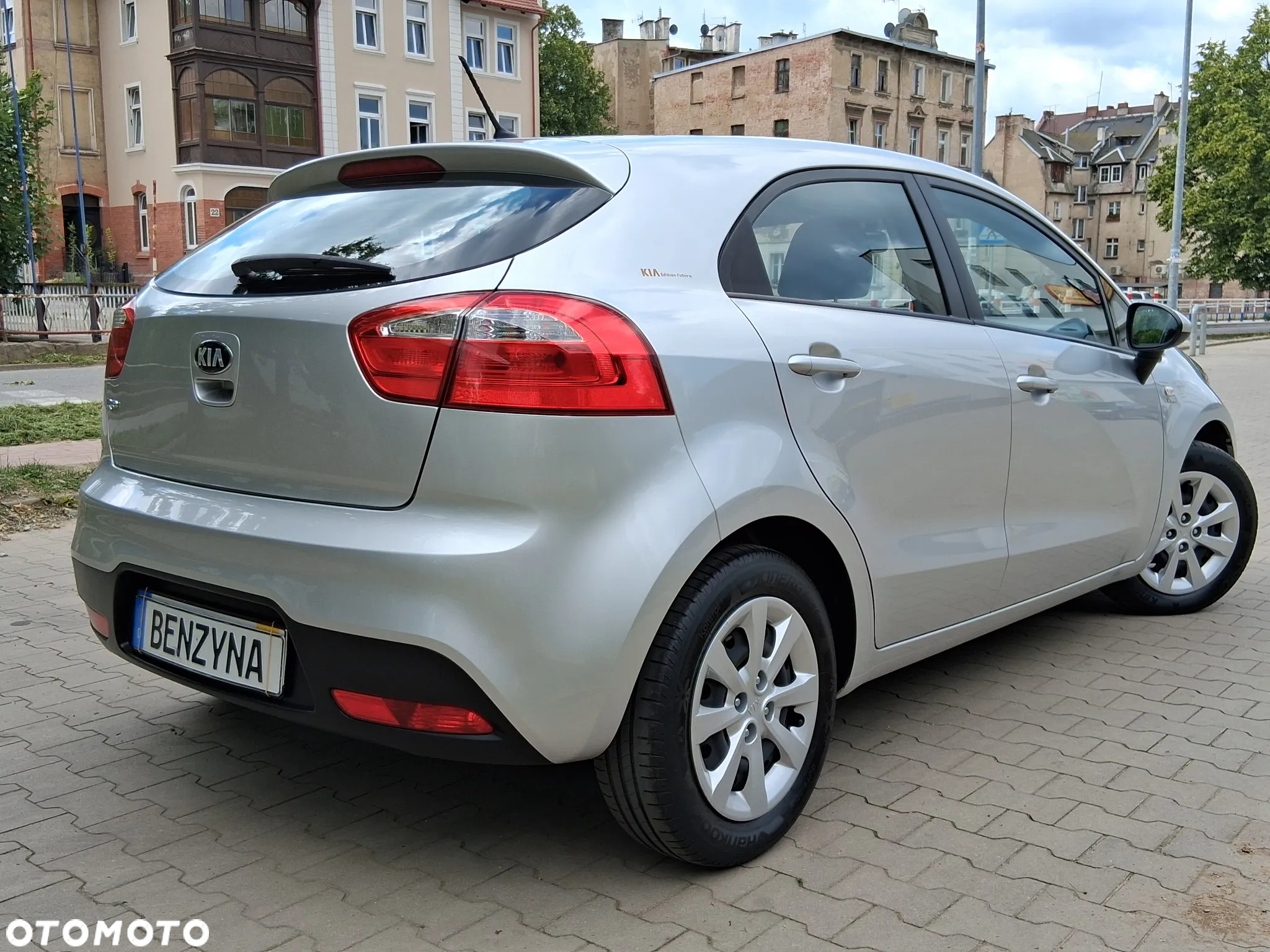 Kia Rio - 4