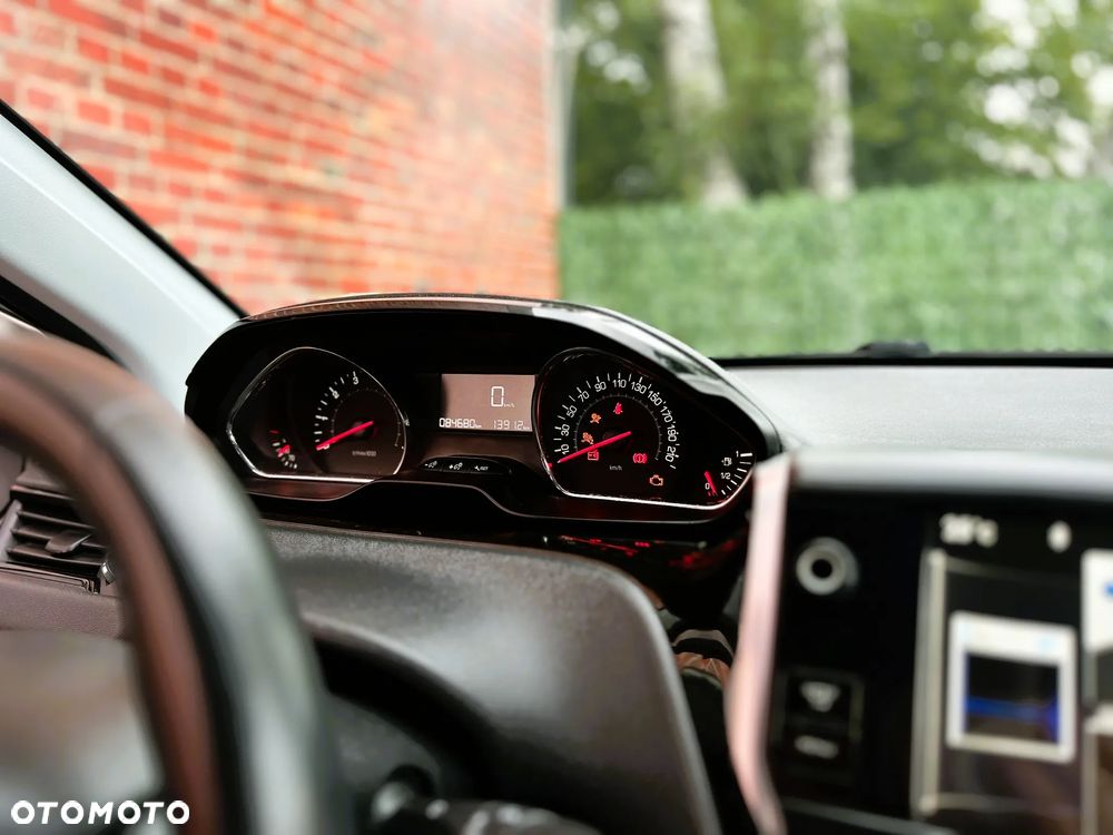 Peugeot 208 - 27