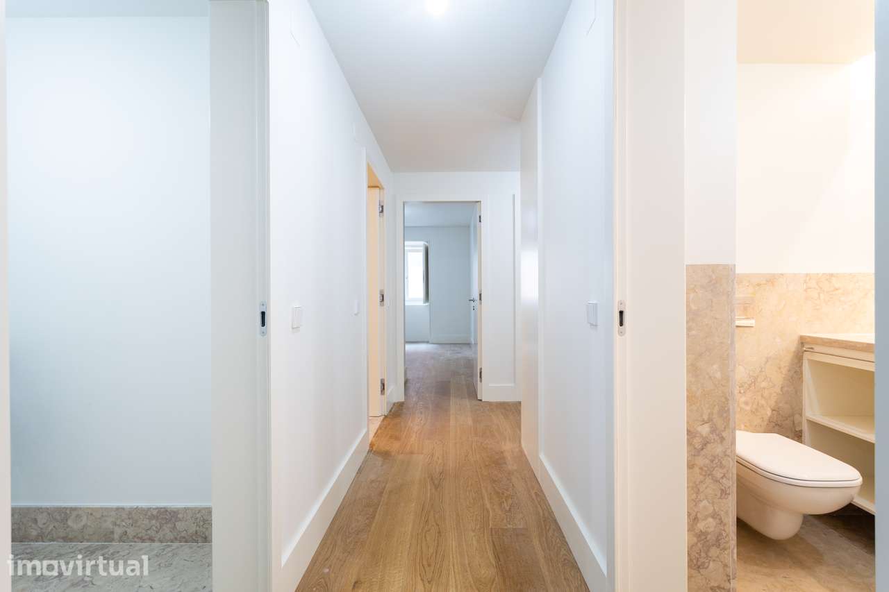 APARTAMENTO T3 DE LUXO, A 3 MINUTOS DA AV. DA LIBERDADE - Grande imagem: 3/46