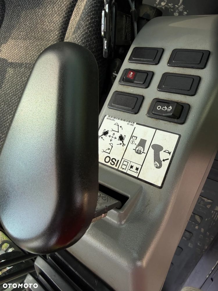 Bobcat E27z. Koparka Gąsienicowa 2,7 tony. 2024 rok. 870 mtg. Maszyna nie różni się od nowej z salonu!! Skarpówka Hydrauliczna! Pochodzi ze szkółki roślinnej z Norwegii. Zero luzów. pracowała przy krzewach!! Aktualna DEKRA dokumentacja. Silnik Yanmar! Linie Hydr. Dodatkowe. Szybkozłącze Hydr. Szybka wolna jazda. Wersja Norweska. Długie ramię. OKAZJA. Zero wycieków. Sztywna maszyna! - 22