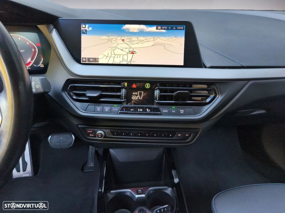 BMW 116 d Pack Desportivo M Auto - 11