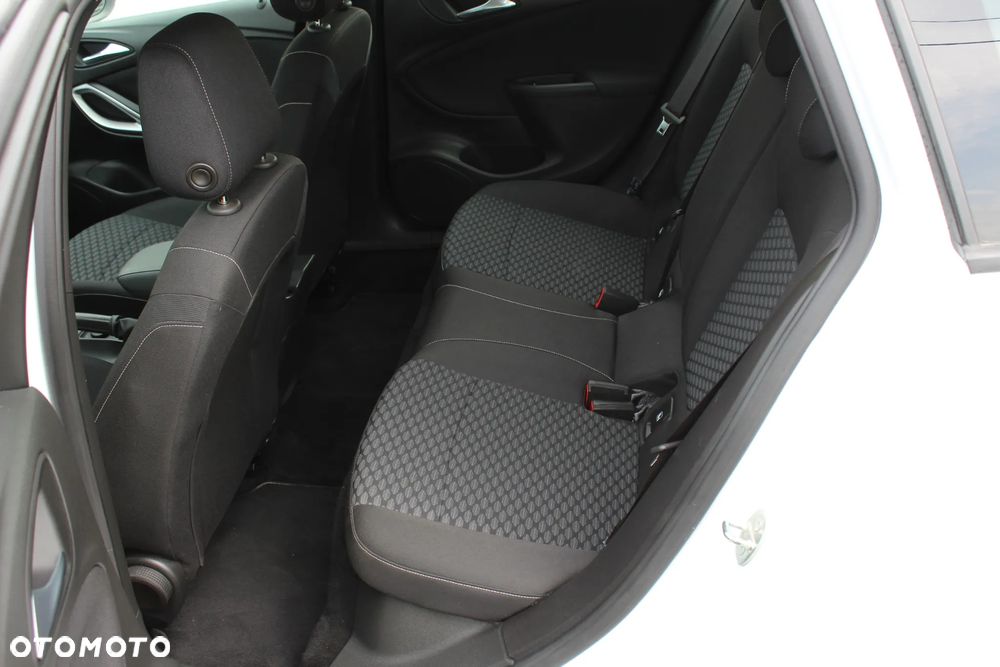 Opel Astra 1.4 Turbo Edition - 16