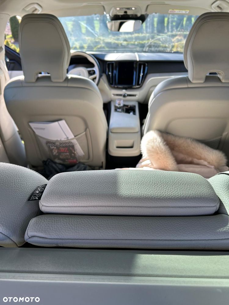 Volvo XC 60 B4 D AWD Geartronic Inscription - 9