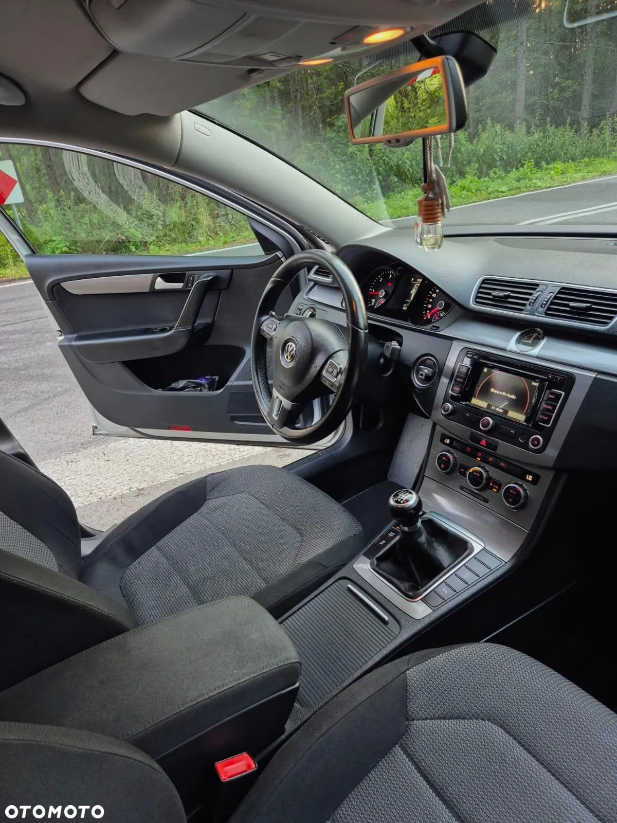 Volkswagen Passat 2.0 TDI Comfortline - 6