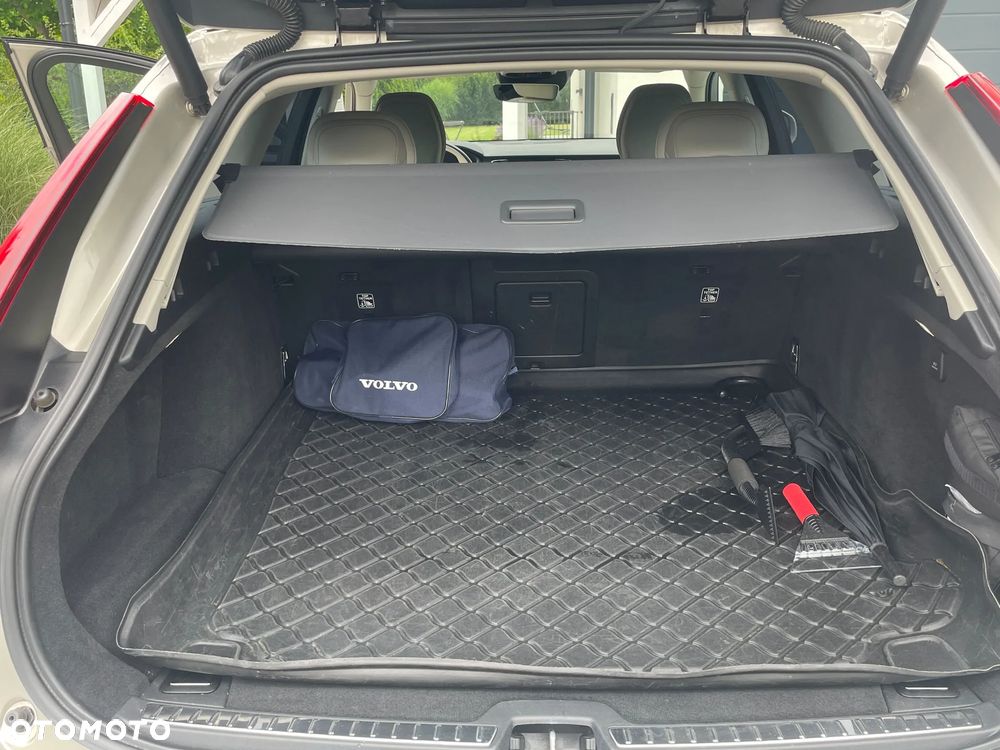 Volvo V90 Cross Country D5 AWD Pro - 15