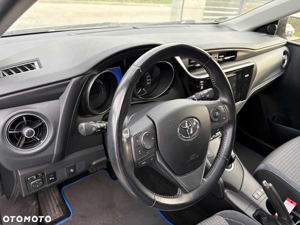Toyota Auris - 14