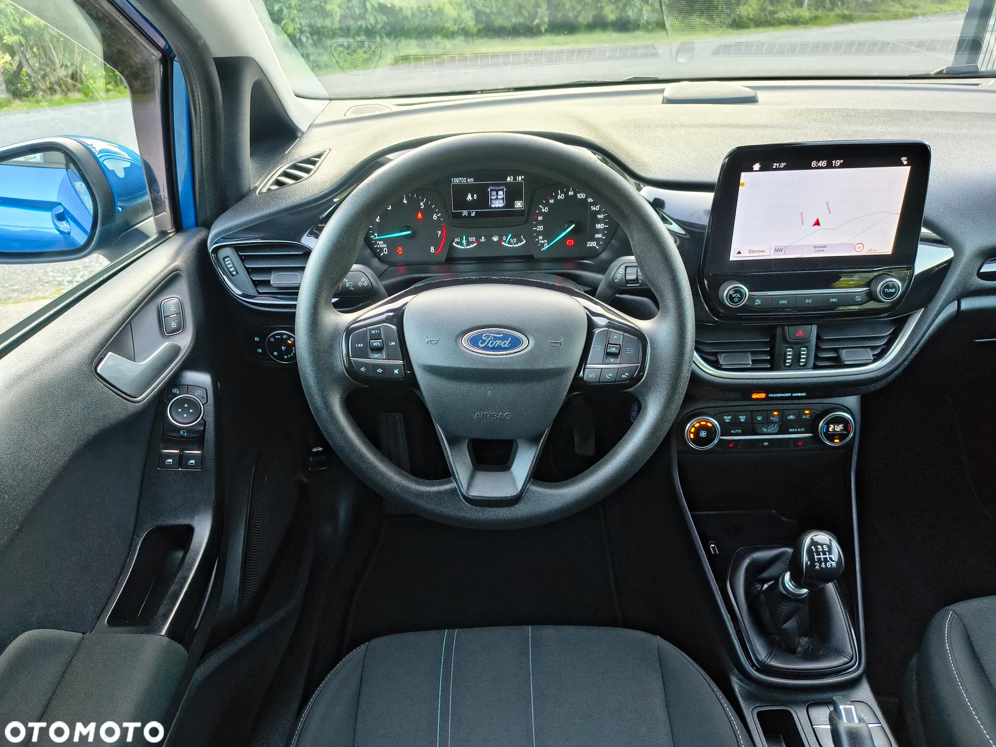 Ford Fiesta 1.0 EcoBoost S&S TITANIUM - 24