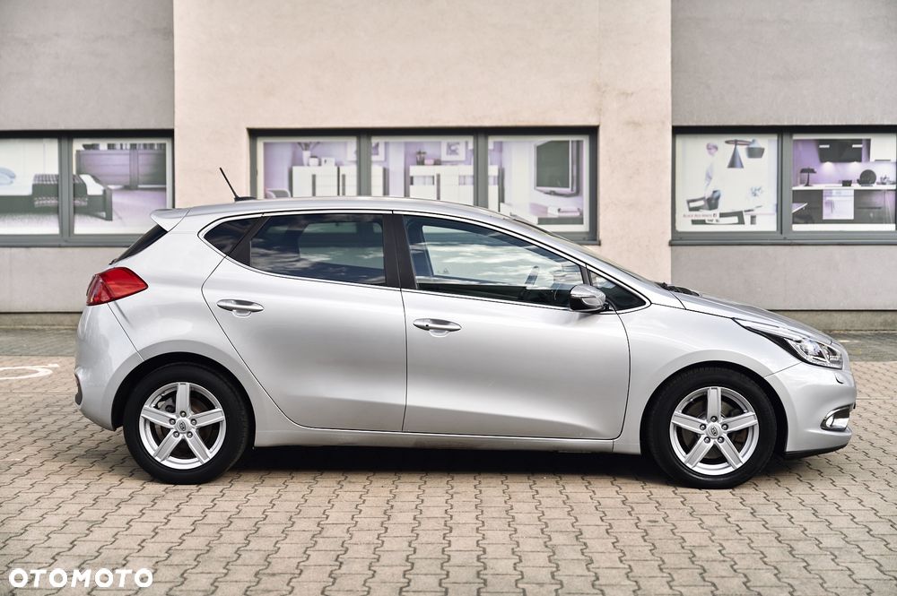 Kia Ceed 1.6 CRDi 128 Spirit - 14