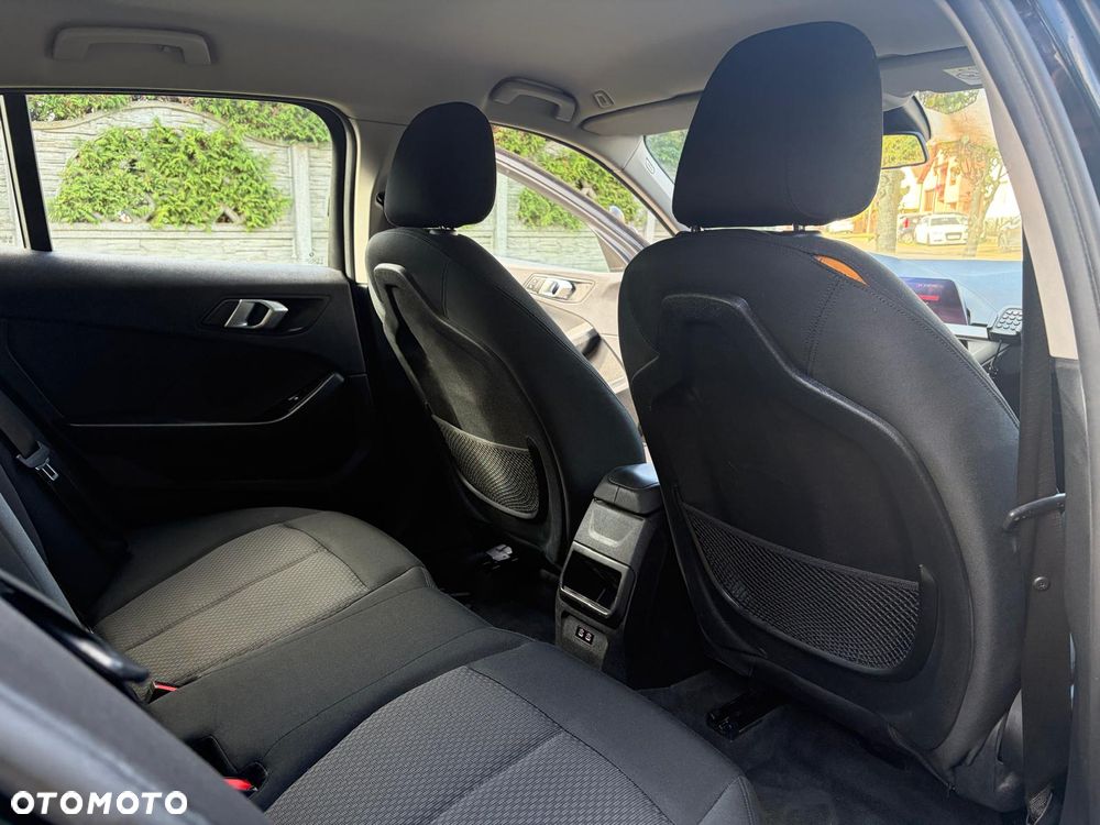 BMW Seria 1 - 17