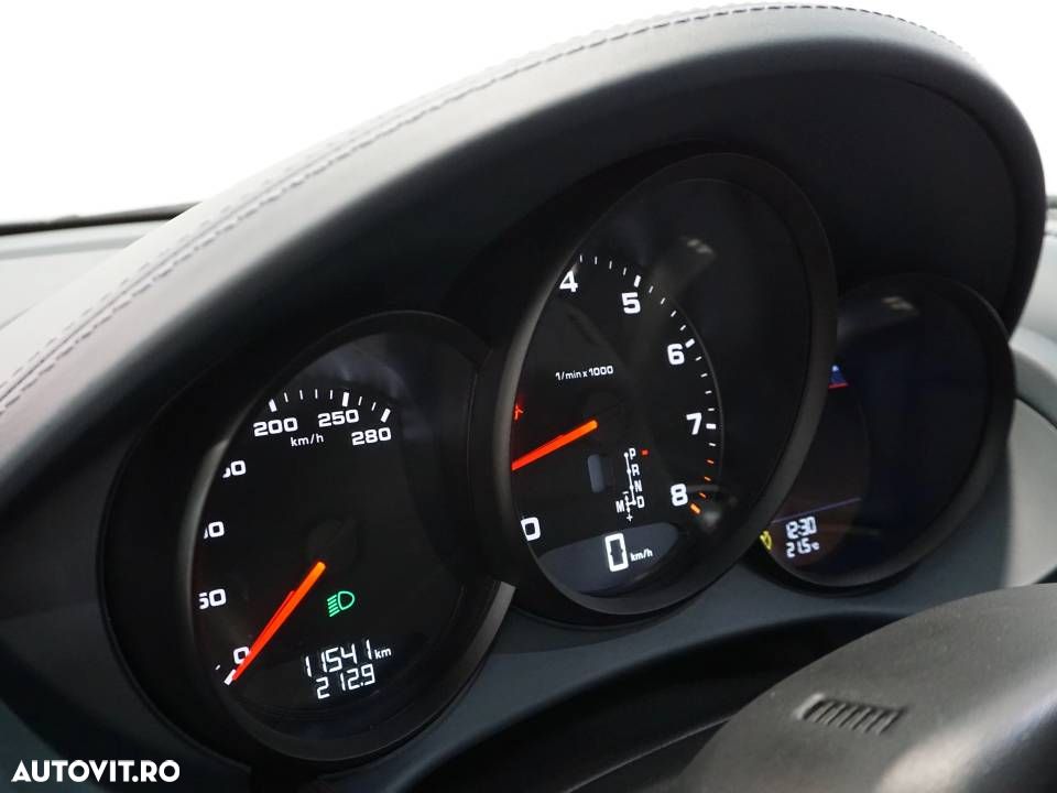 Porsche Boxster 718 PDK - 15