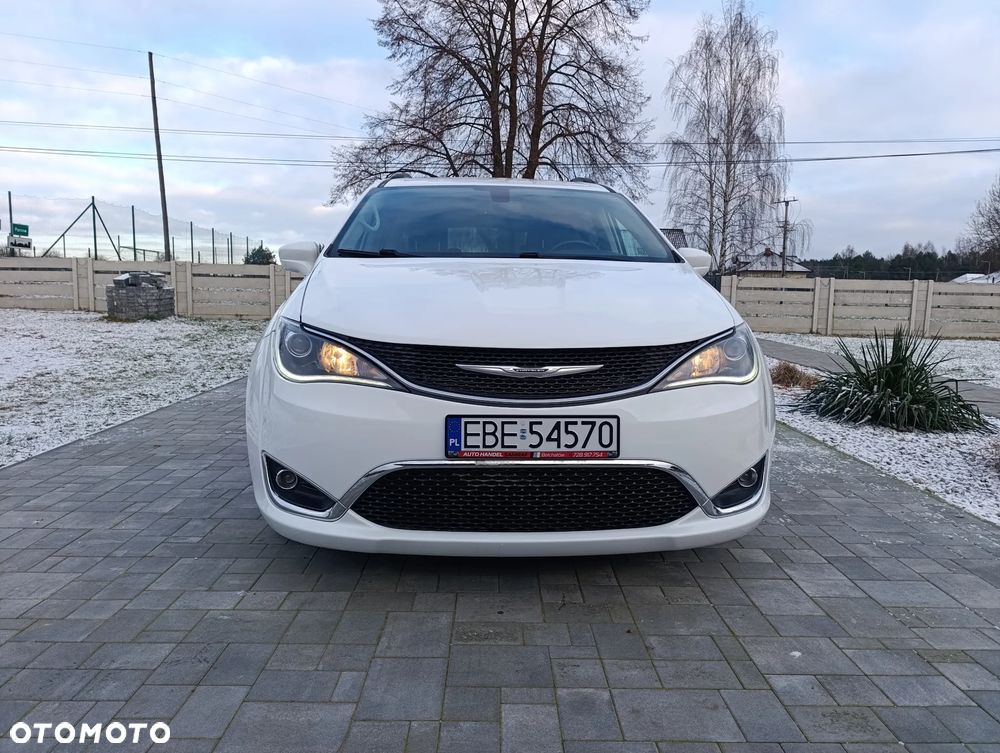 Chrysler Pacifica - 9