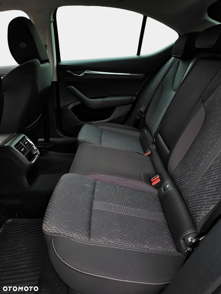 Skoda Octavia 1.5 TSI ACT Style - 38