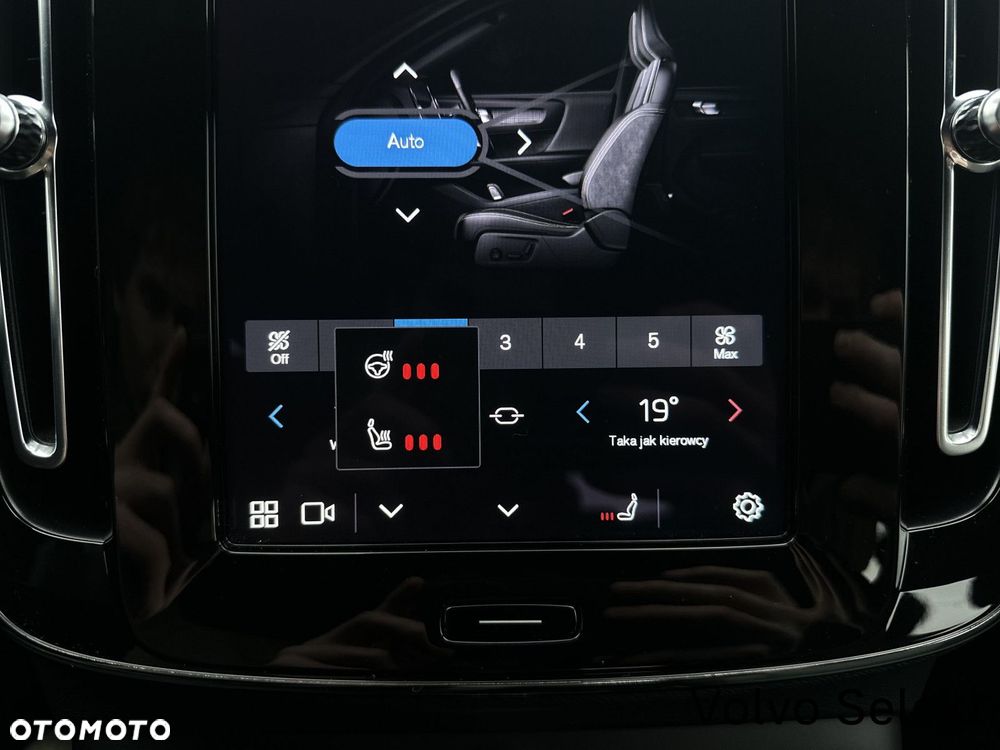 Volvo XC 40 - 24