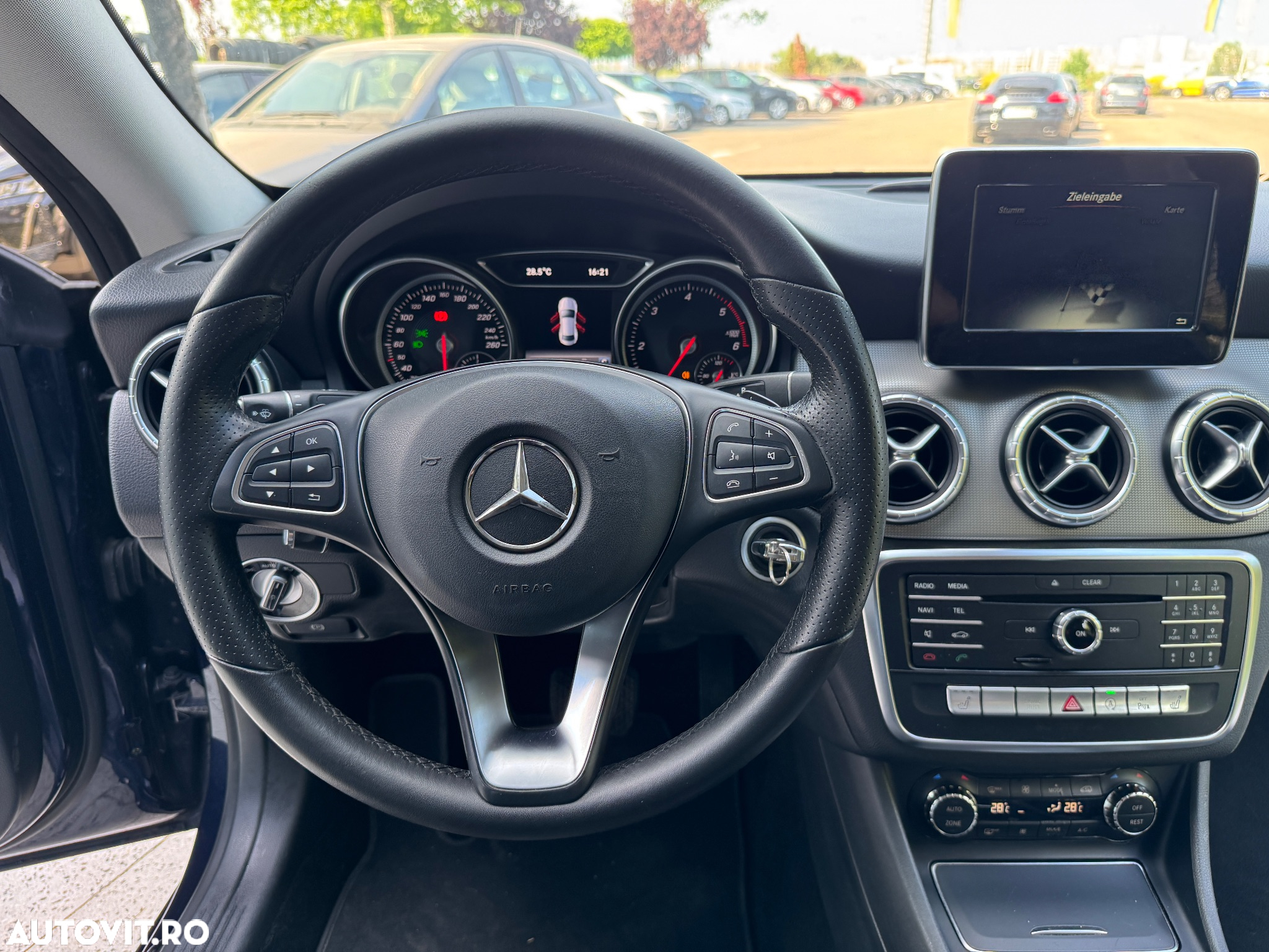 Mercedes-Benz CLA - 7