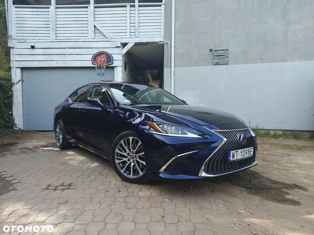 Lexus ES 300h Business Edition + - 1