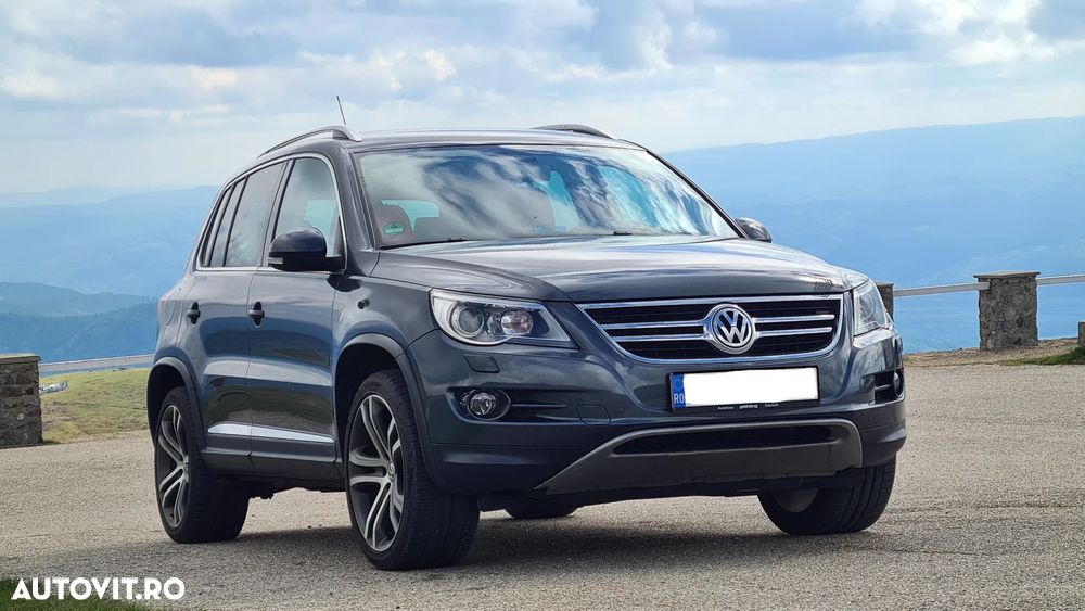 Volkswagen Tiguan 2.0 TDI DPF 4Motion Automatik Track & Avenue - 1