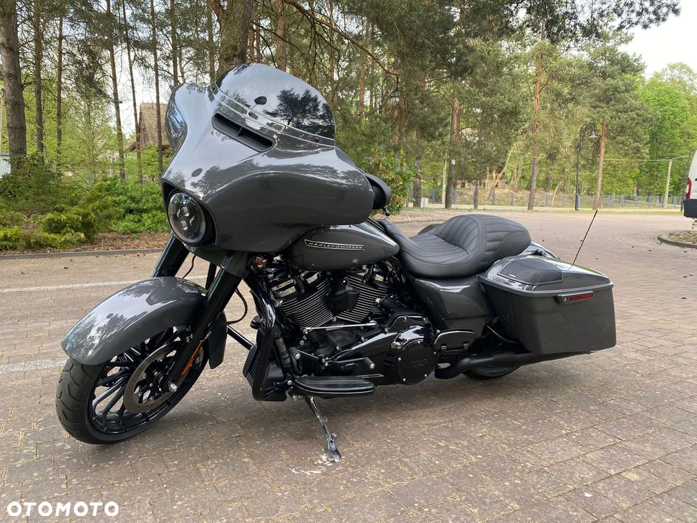 Harley-Davidson Touring Street Glide - 1