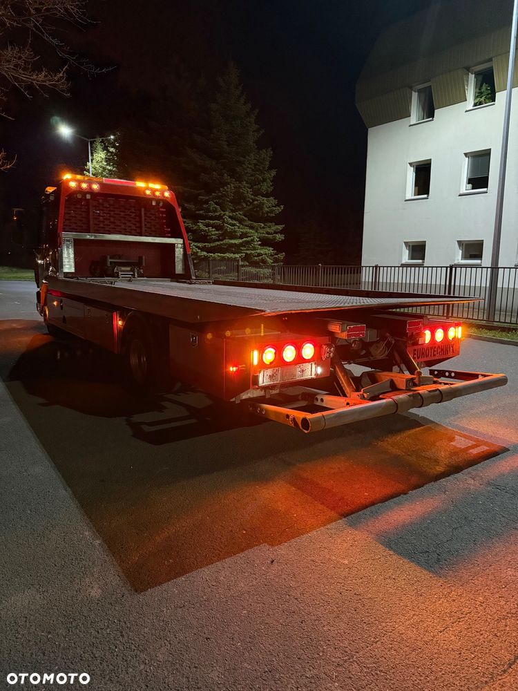 DAF LF 210 Pomoc drogowa laweta holownik widelec platforma hydrauliczna - 30