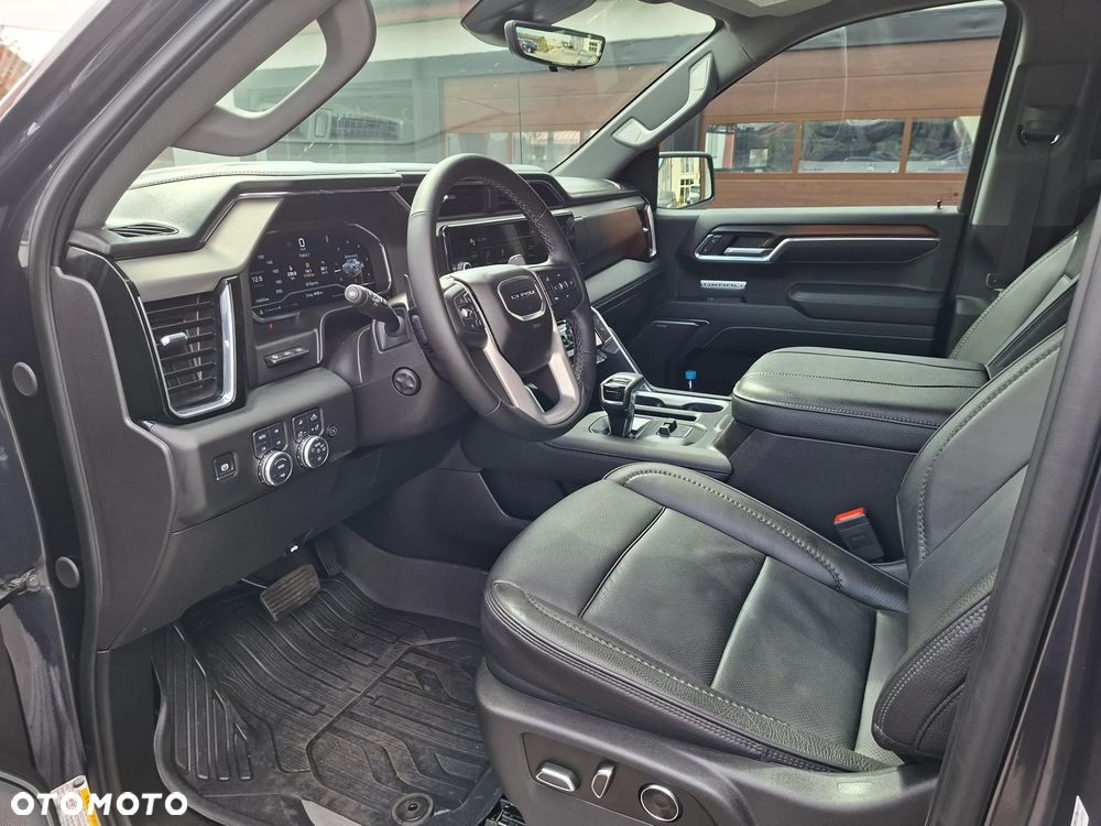 GMC Sierra - 8
