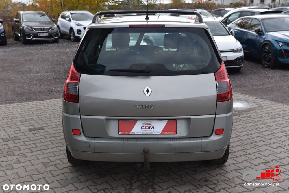 Renault Grand Scenic - 8
