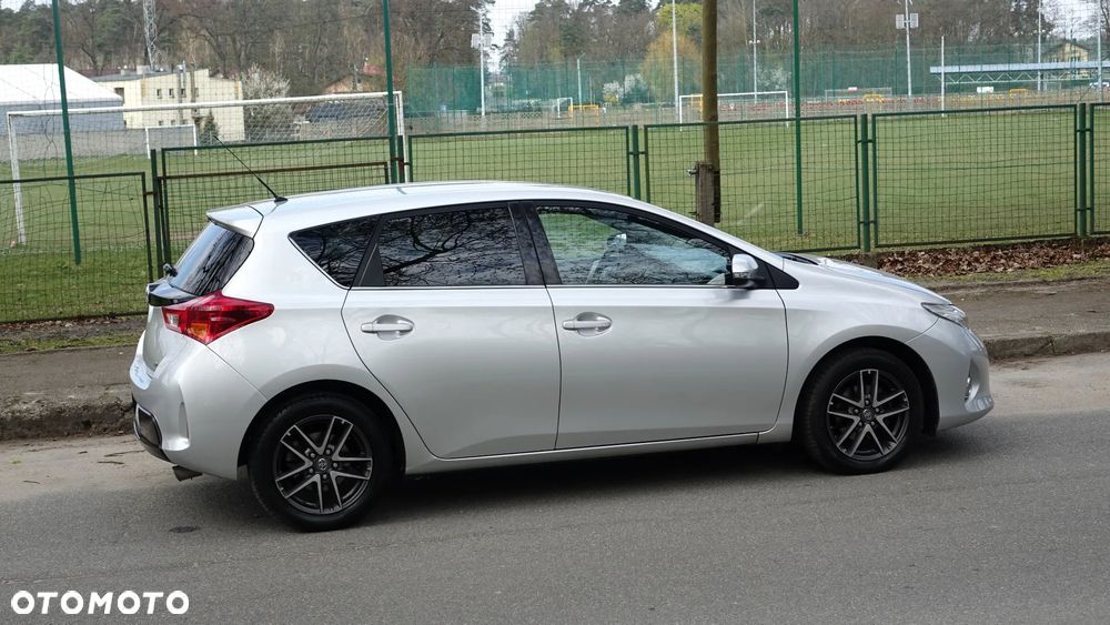Toyota Auris - 36