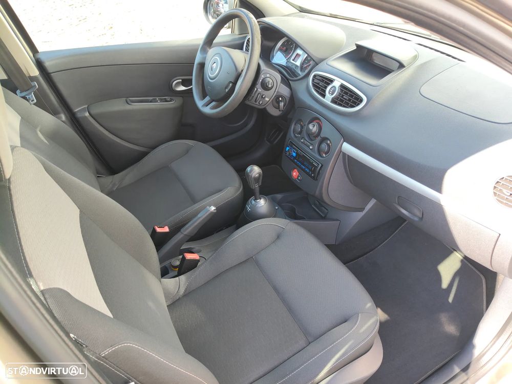 Renault Clio Break - 23