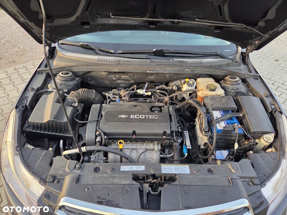 Chevrolet Cruze 1.6 LS+ - 22