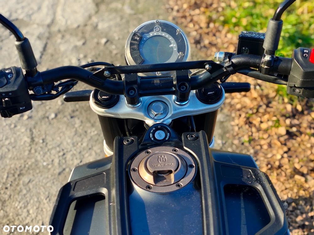 Husqvarna Svartpilen - 13