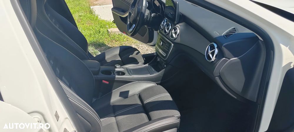 Mercedes-Benz GLA 250 4MATIC Aut. - 12