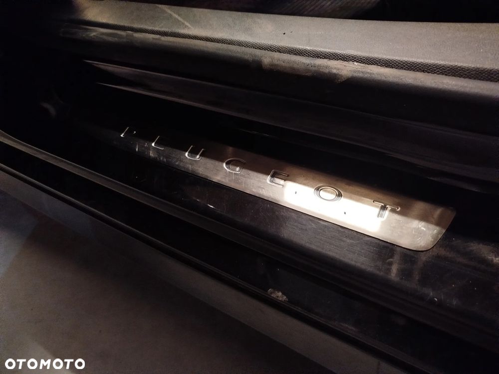 Peugeot 308 PureTech 130 GPF EAT8 Stop & Start Tech Edition - 28