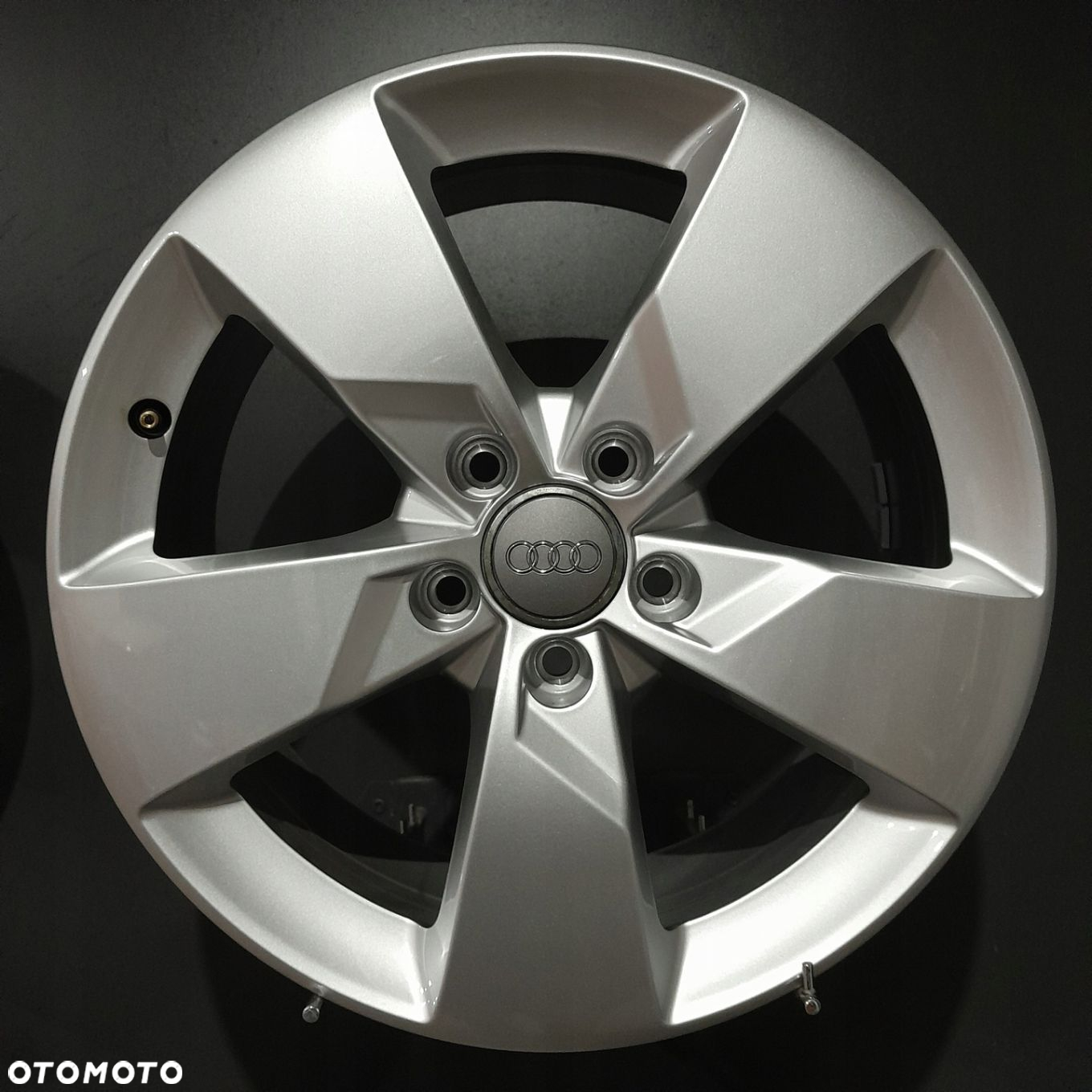 Felgi 17 5x112 Audi TT 8S0, A3 8P 8V 8Y OE F14587-40 - 2