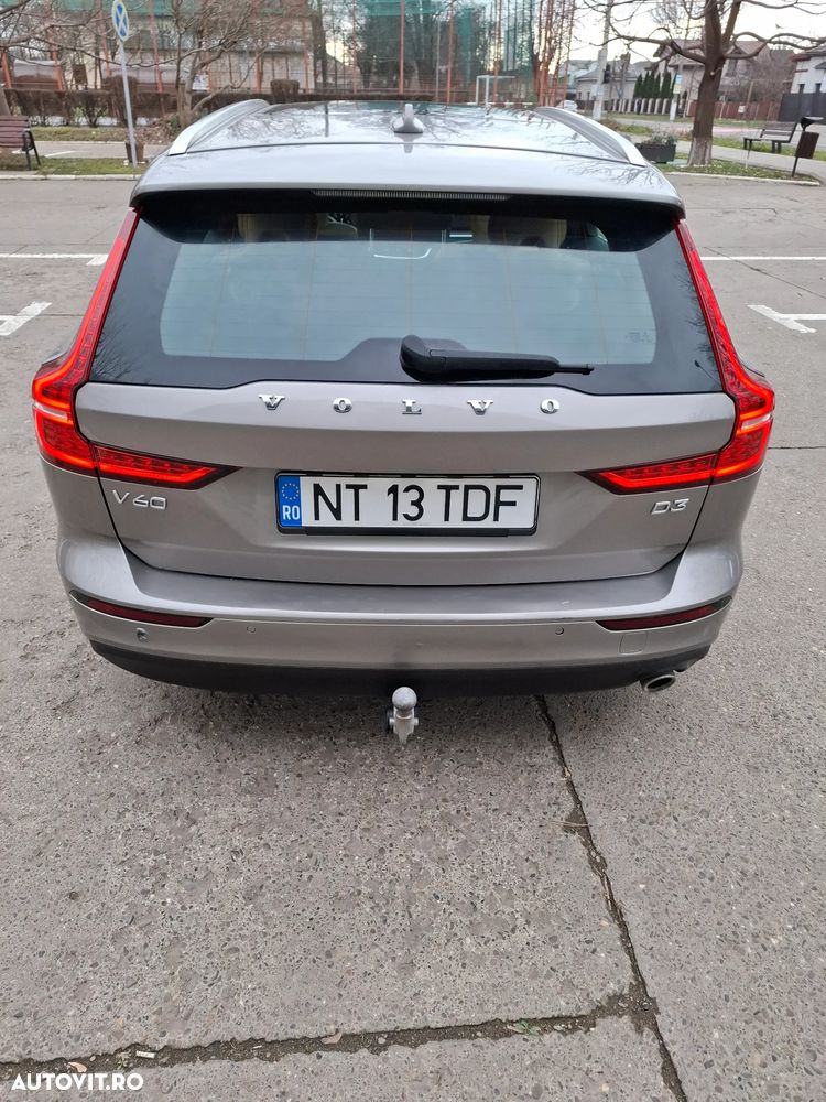 Volvo V60 D3 R-Design - 9
