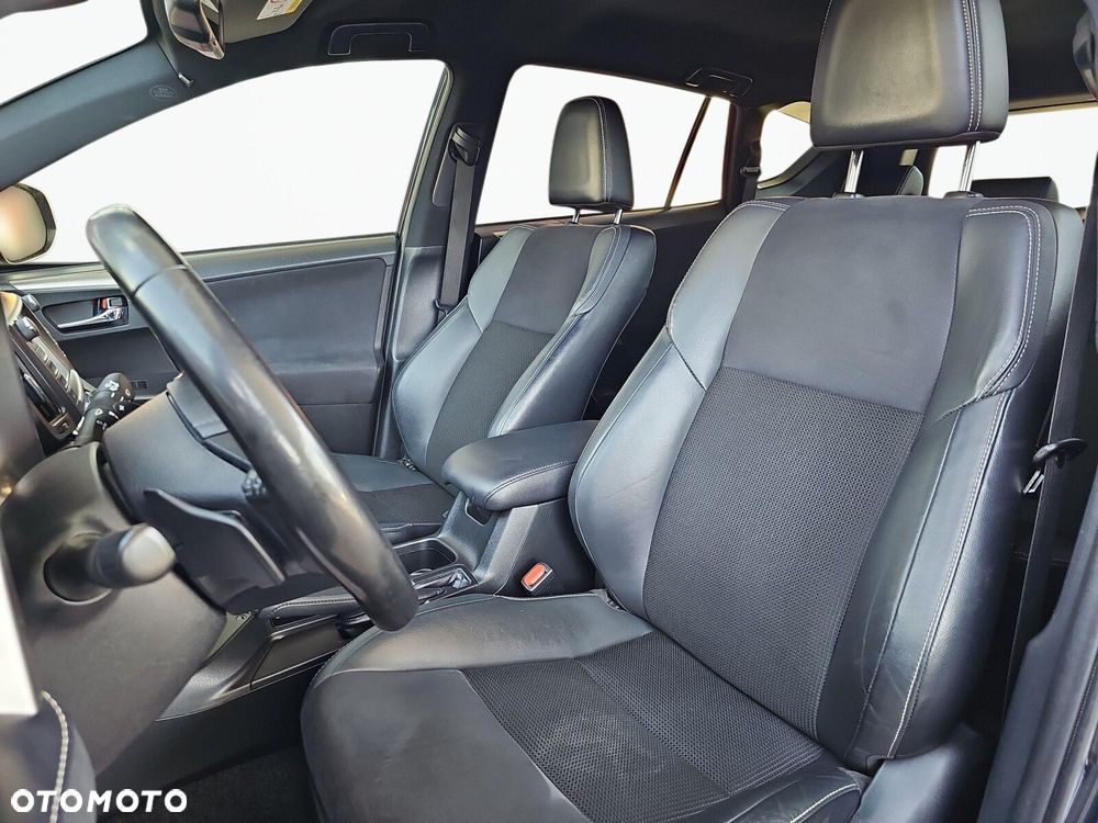 Toyota RAV4 - 13