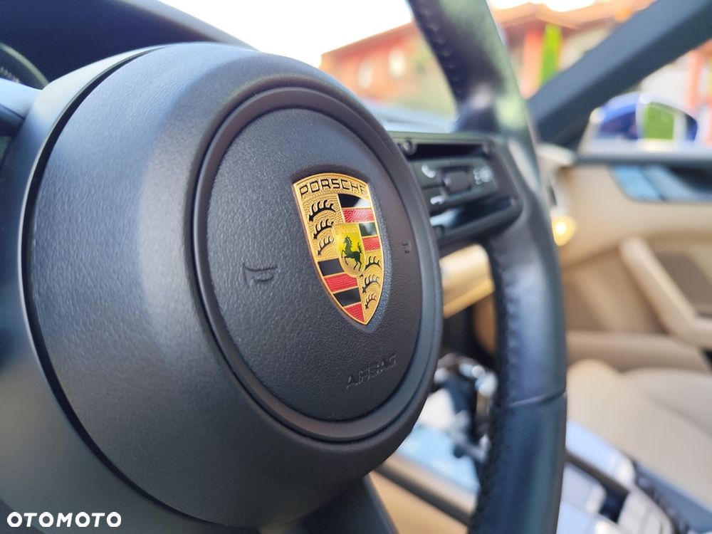 Porsche 911 Carrera S - 20