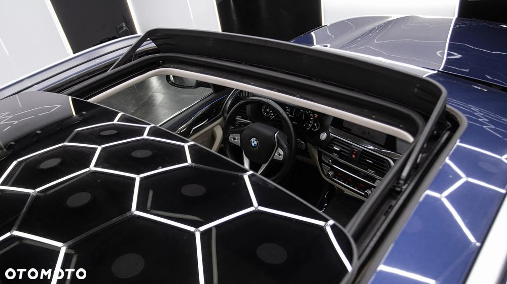 BMW X3 xDrive30e Luxury Line - 4