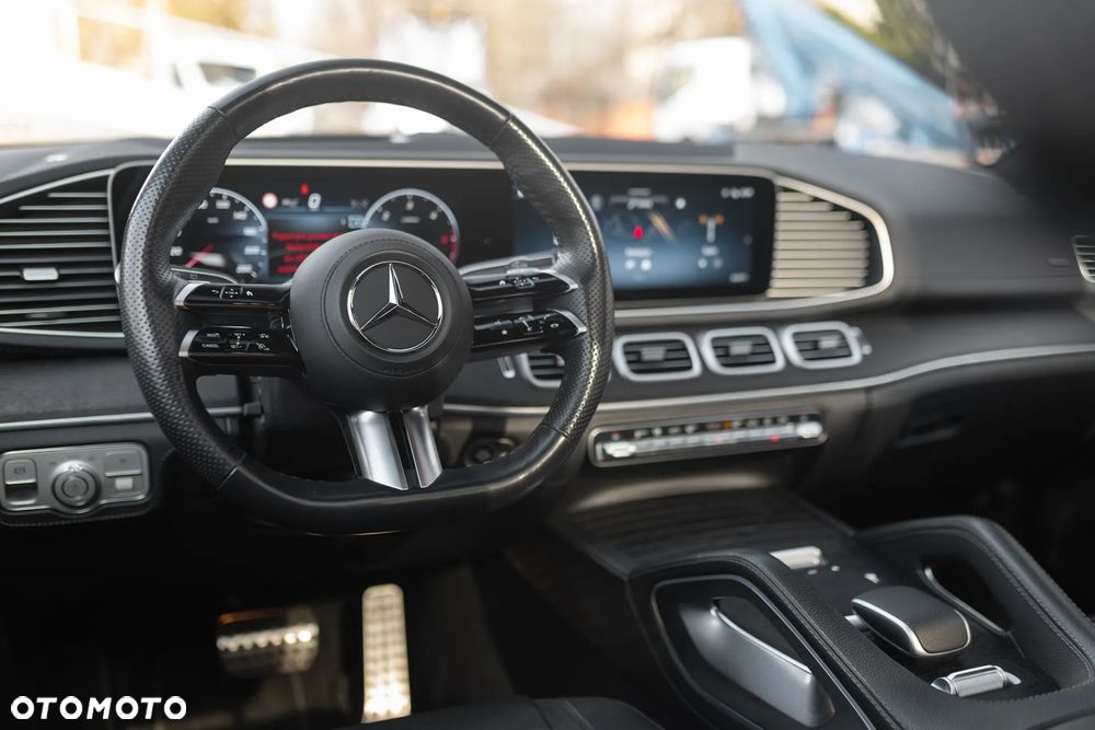 Mercedes-Benz GLS - 17