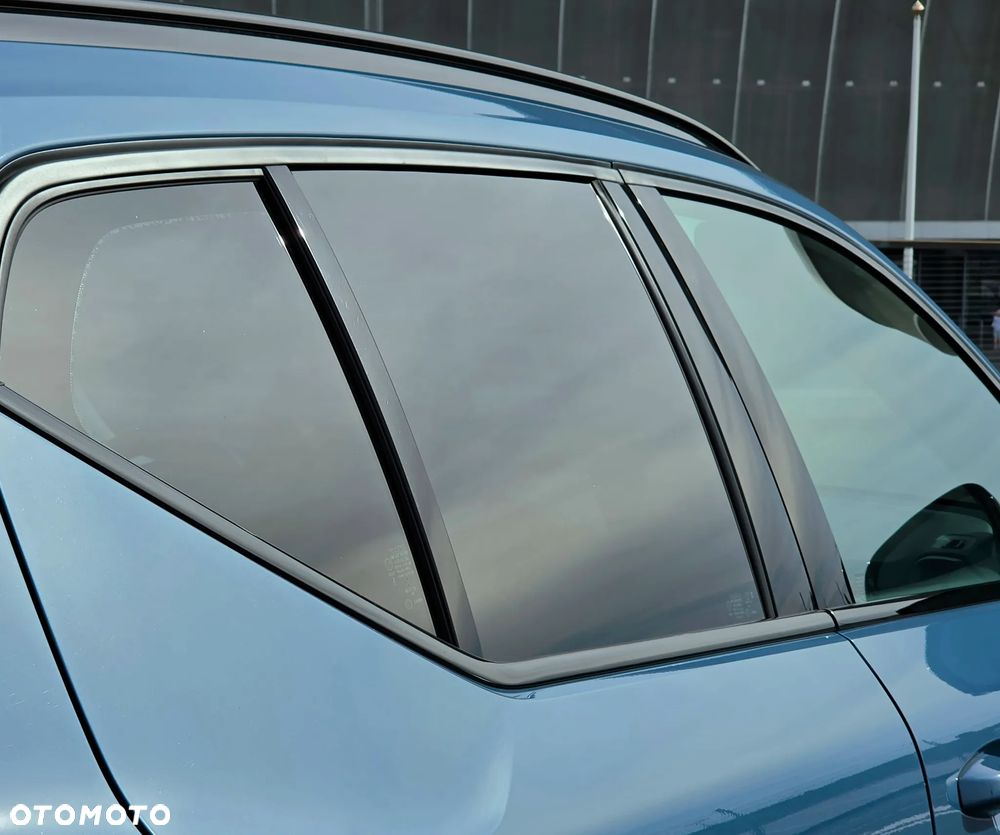 Volvo XC 40 B4 AWD Ultimate Dark - 4