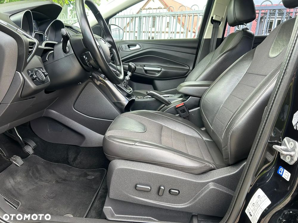 Ford Kuga - 24