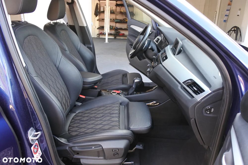 BMW X1 xDrive18d Sport Line sport - 6