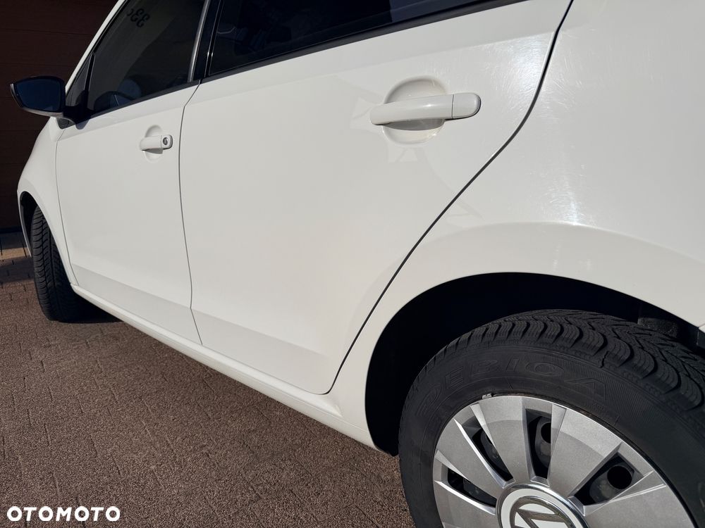 Volkswagen up! 1.0 move - 19