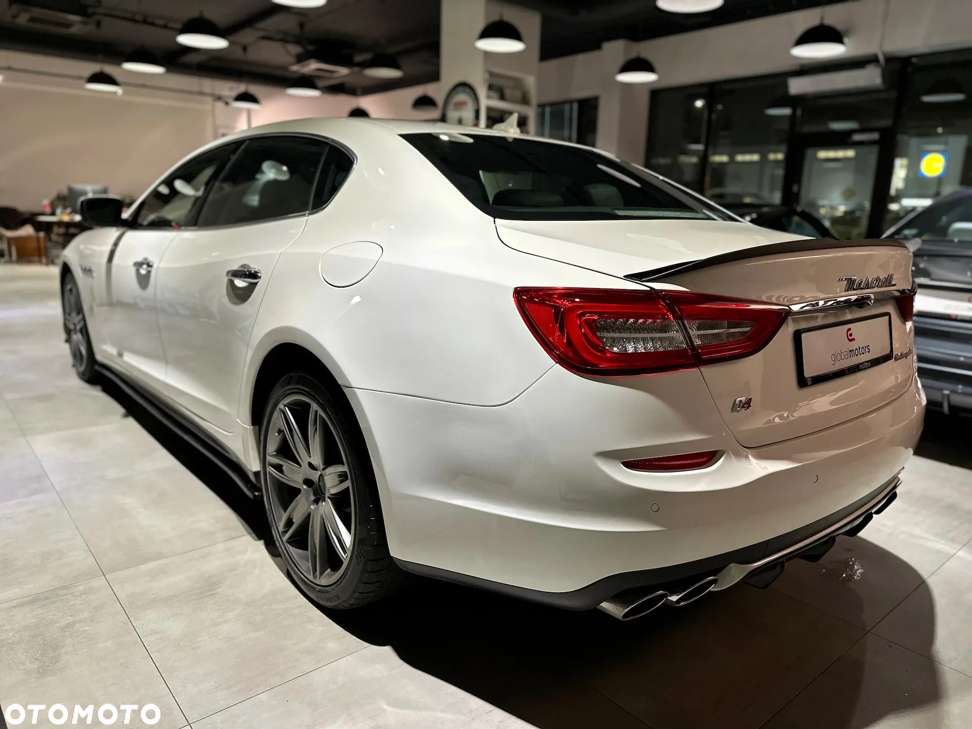Maserati Quattroporte - 7