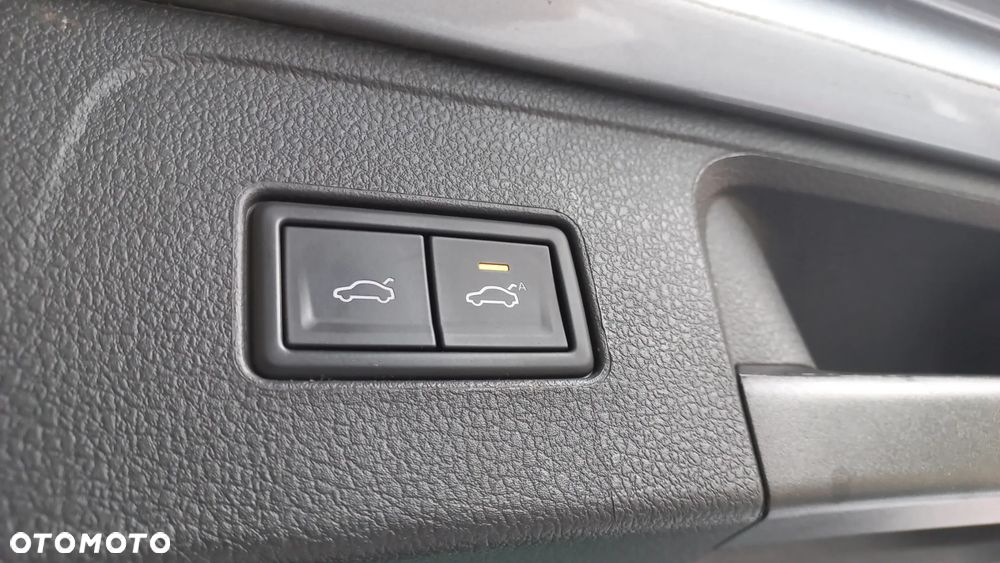 Volkswagen Passat 2.0 TSI Elegance DSG - 14