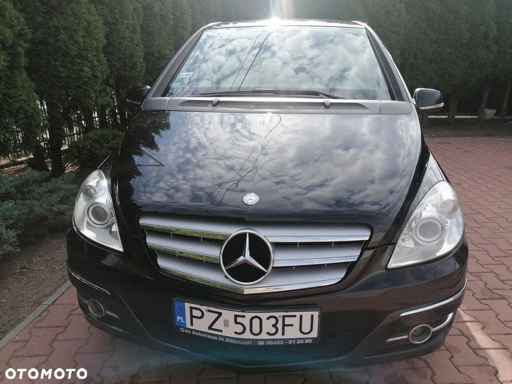 Mercedes-Benz B-Class 2010 photo 2