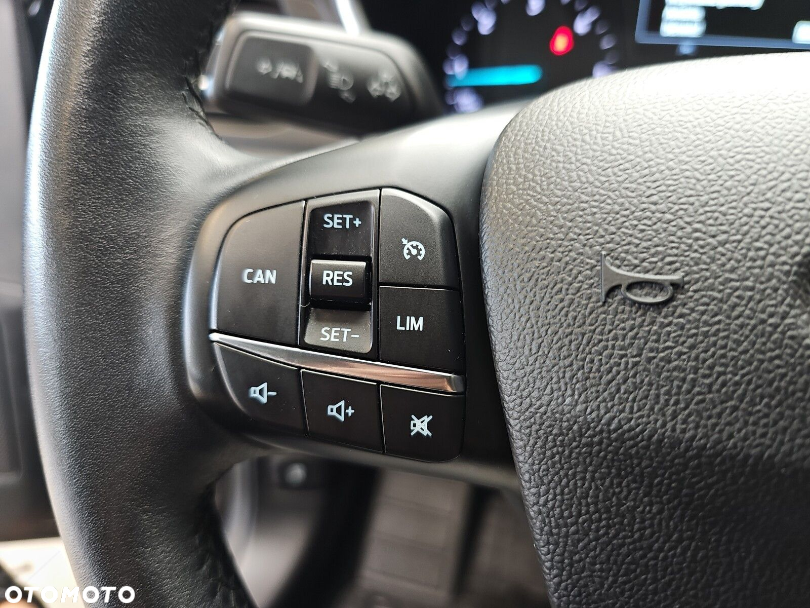 Ford Focus 1.5 EcoBlue SCR Connected - 24