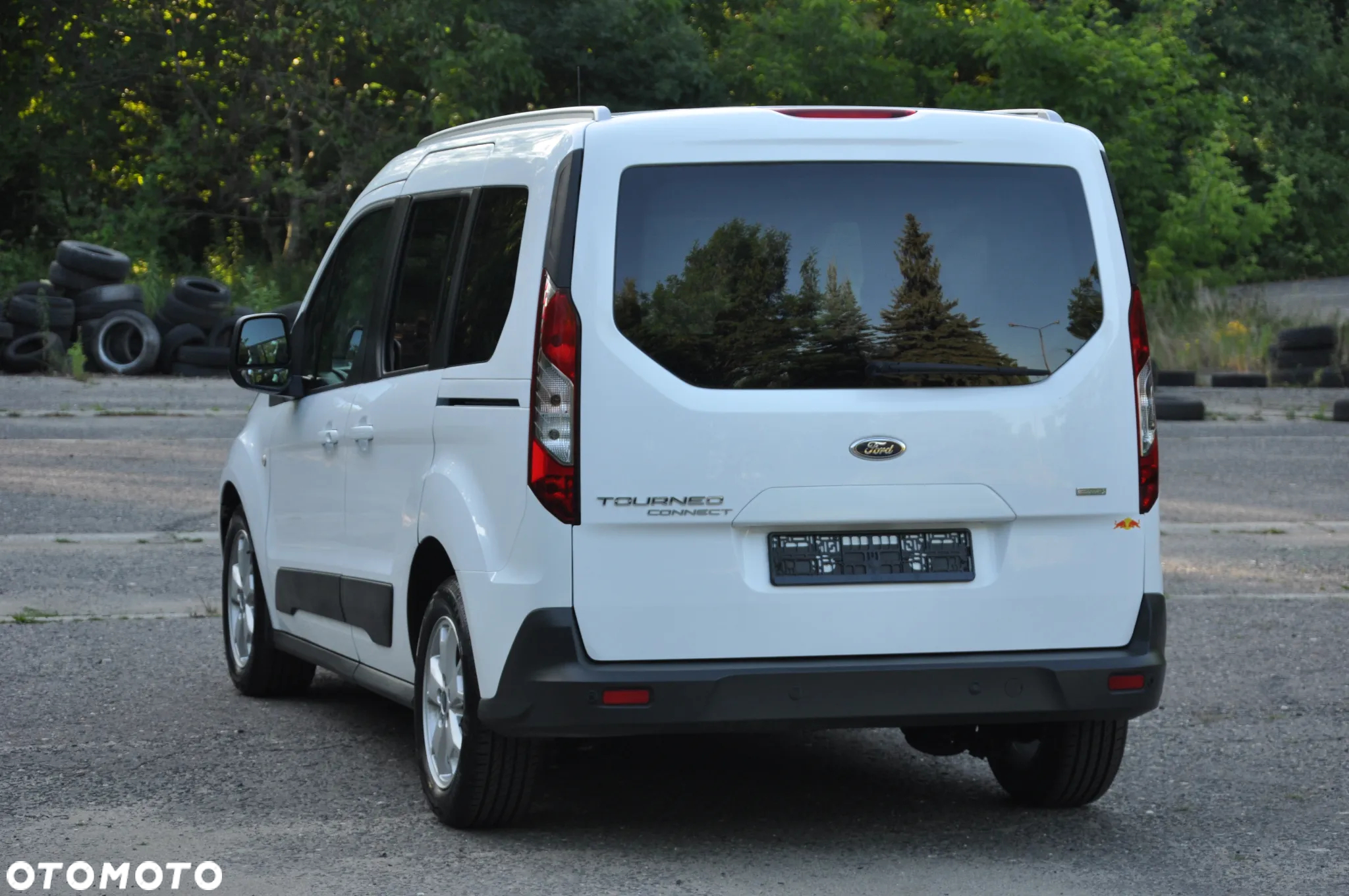 Ford Tourneo Connect - 14